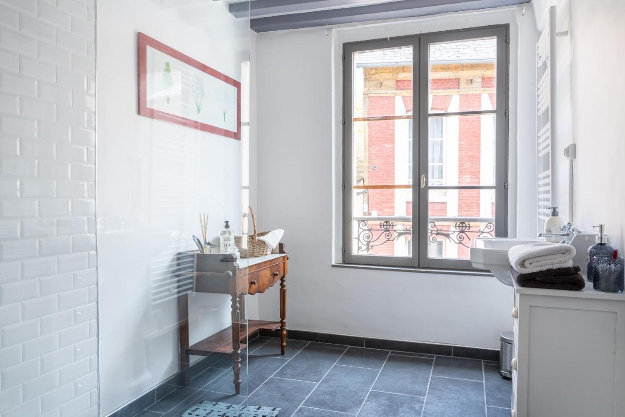 Le Baldaquin / Les Suites Romantiques Онфльор Екстериор снимка