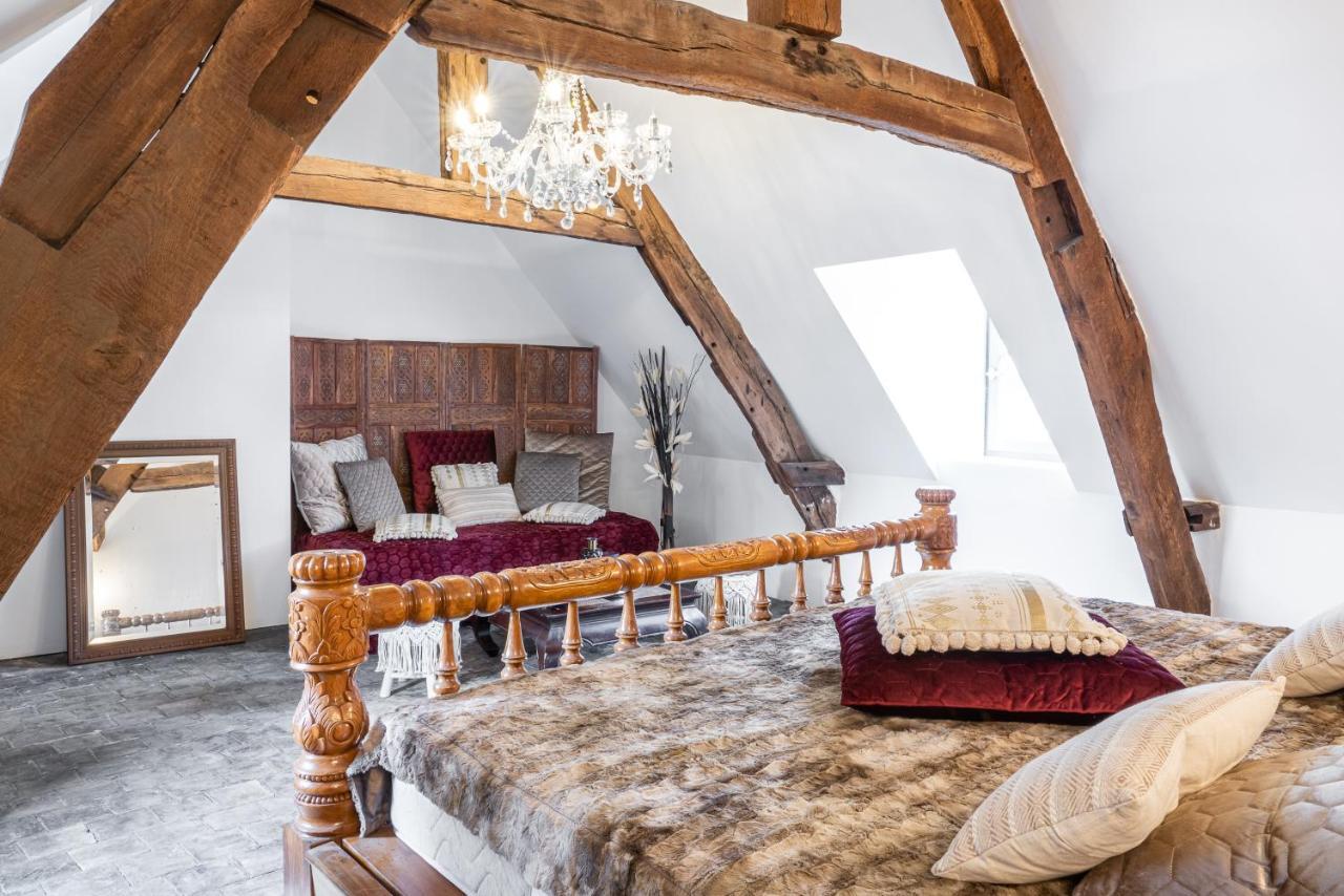 Le Baldaquin / Les Suites Romantiques Онфльор Екстериор снимка